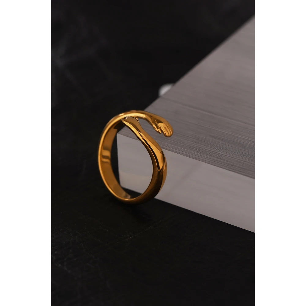 New Design Embrace Ring Stainless Steel Jewelry Women 18 K Plated Metal Texture Gold Occident Accessories Кольцо Женское