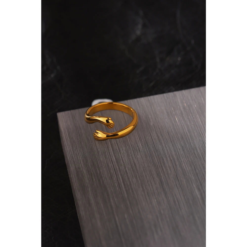 New Design Embrace Ring Stainless Steel Jewelry Women 18 K Plated Metal Texture Gold Occident Accessories Кольцо Женское